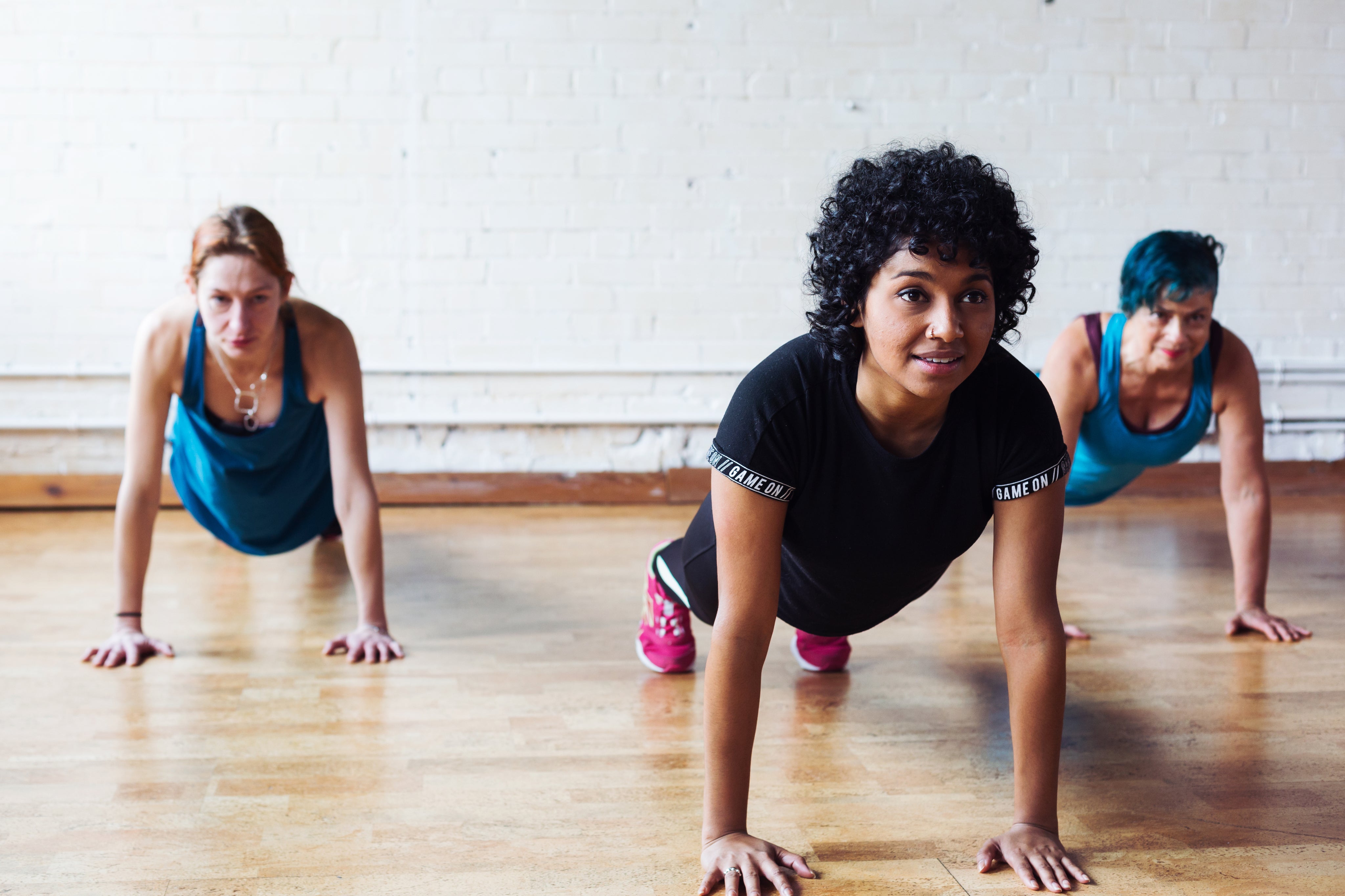 files/strong-women-planking.jpg